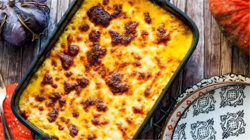 بخطوات بسيطة.. طريقة عمل قرع العسل بالبشاميل.. تعرف عليها