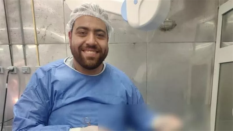 نجاح تدخل جراحي عاجل لعلاج التواء وغرغرينة بالقولون السيني بمستشفى دمياط العام