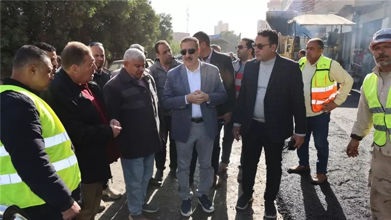  محافظ المنوفية يتفقد أعمال الرصف النهائية بطريق طنبدي-شبين ضمن مشروعات الخطة