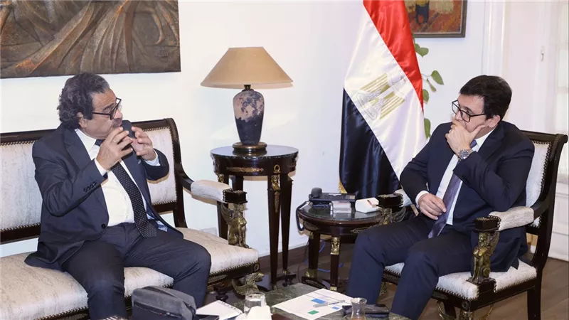 وزير الثقافة يبحث مع رئيس اتحاد الناشرين المصريين استعدادات الدورة الـ57 لمعرض