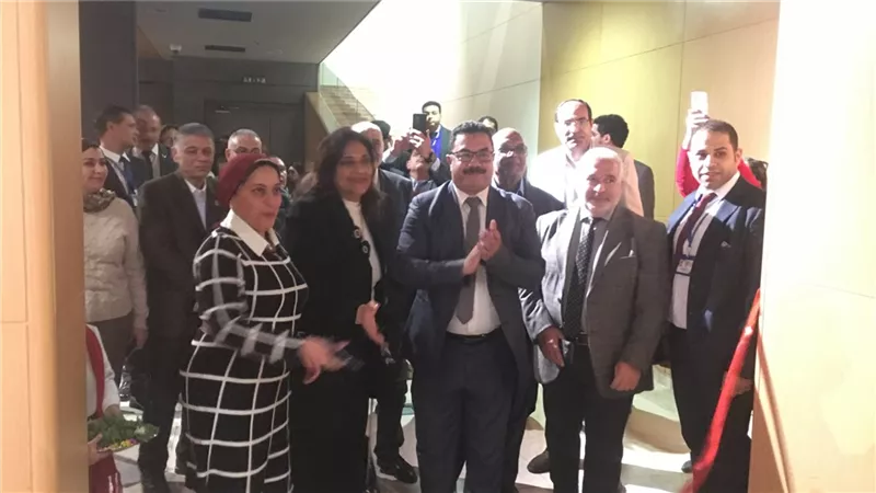 افتتاح معرض 