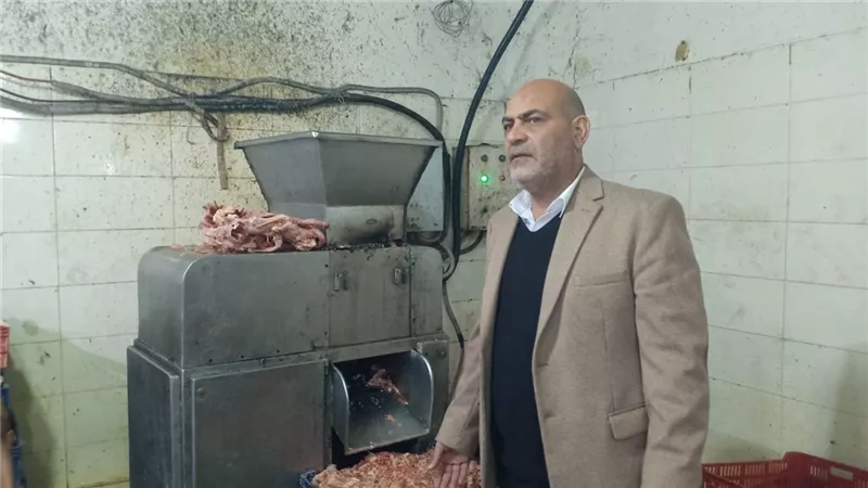 ضبط 16 طن هياكل ومفروم دواجن غير صالحة للاستهلاك الآدمي بالقليوبية 