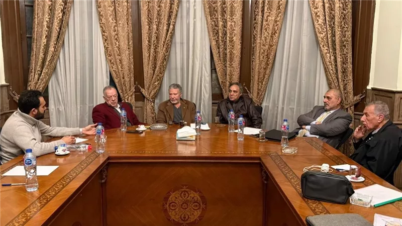 في لقاء ودي.. حزب المحافظين يؤكد دعم القيادات الشابة وترسيخ الديمقراطية