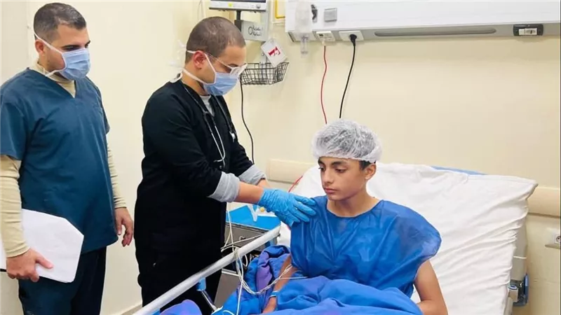 الرعاية الصحية: إنقاذ حياة الطالب يوسف ضحية الطعن دفاعًا عن شقيقته ببورسعيد