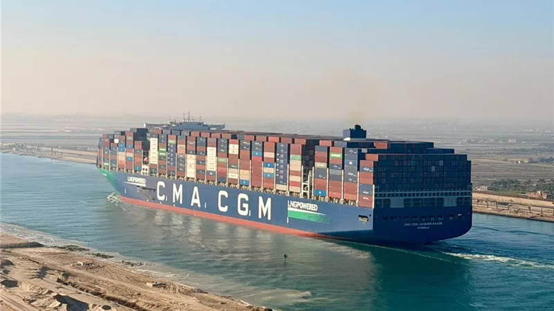 لأول مرة.. عبور سفينة الحاويات MAERSK SEBAROK لقناة السويس من باب المندب