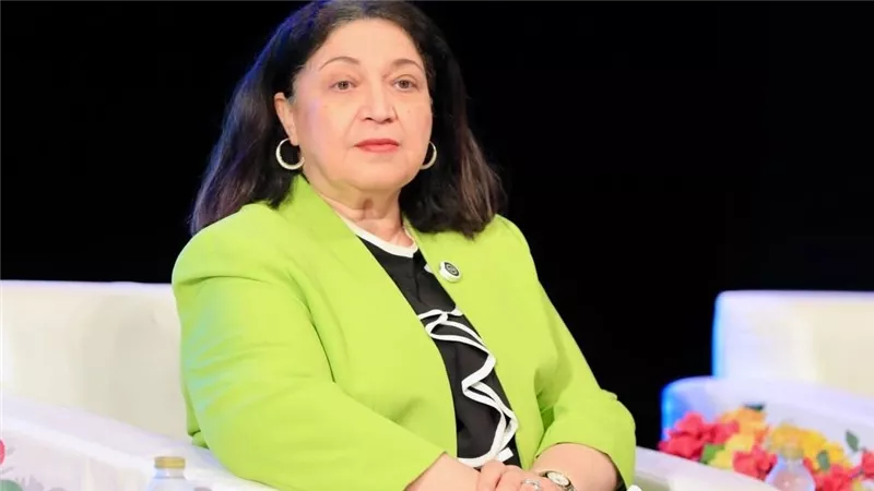 إيمان كريم تقدم التعازي للمهندسة مرجريت صاروفيم نائبة وزيرة التضامن الاجتماعي