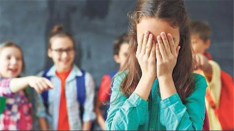كيف تحمي طفلك من التنمر؟.. نصائح مهمة يجب على الأسرة أتباعها 