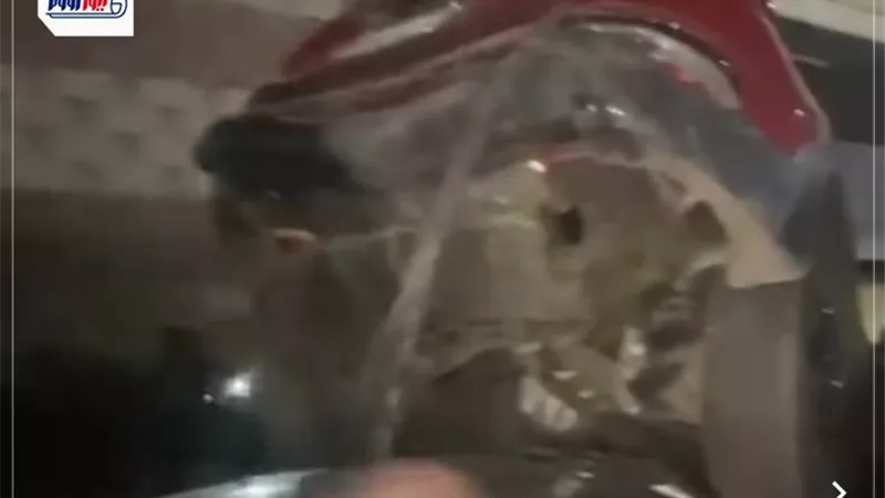  العربيات فوق بعض.. حادث مروع بتصادم 6 سيارات بطريق السويس الصحراوي