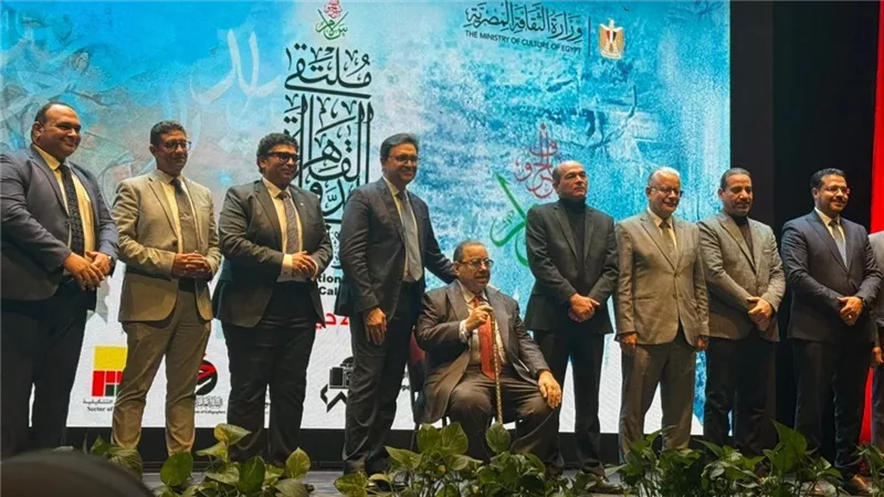 وزير الثقافة يكرم مكتبة الإسكندرية لدورها الرائد في فن الخط العربي