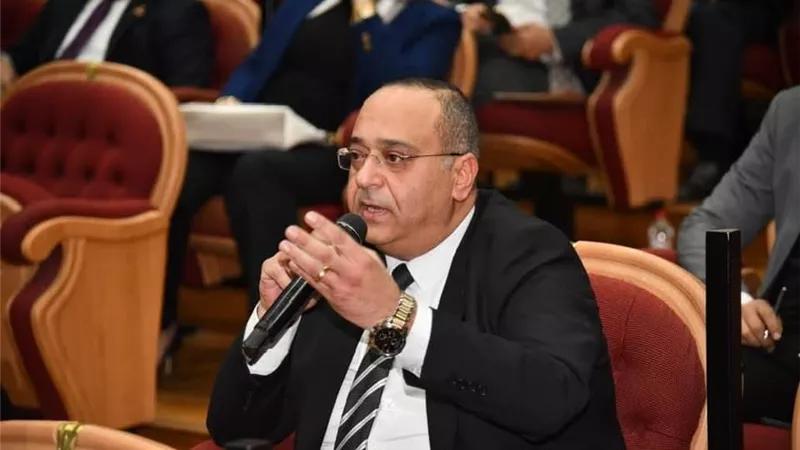 عضو بالشيوخ: قافلة زاد العزة الـ101 استمرار للدور المصري في دعم فلسطين