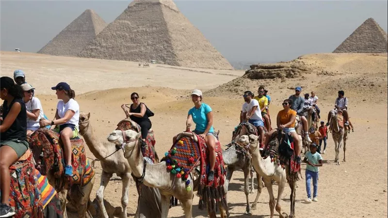 رئيس الوزراء: نعمل على الوصول إلى 30 مليون سائح خلال 2030 