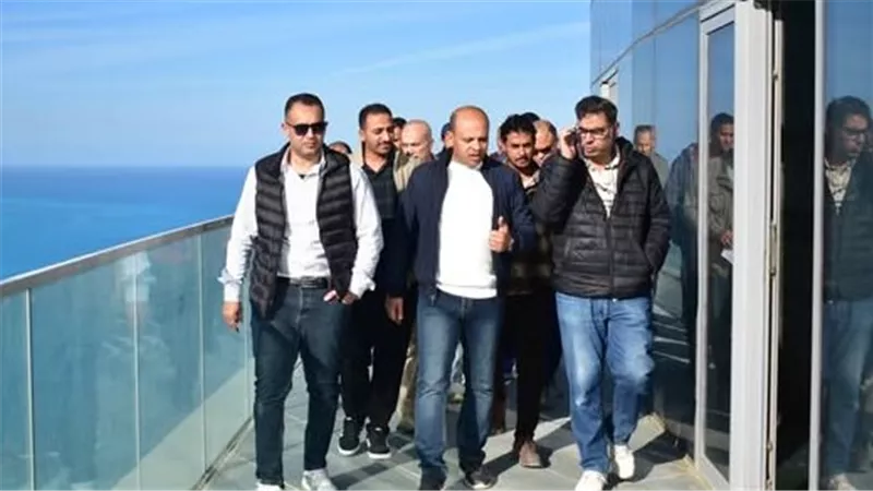مساعد نائب رئيس الهيئة يتفقد مشروعات التنمية وخطة التشغيل بالعلمين الجديدة