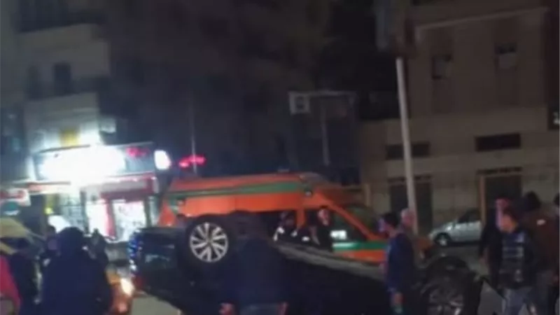 إصابة شاب في حادث انقلاب مفاجئ لسيارة ملاكي بشارع البحر بطنطا 