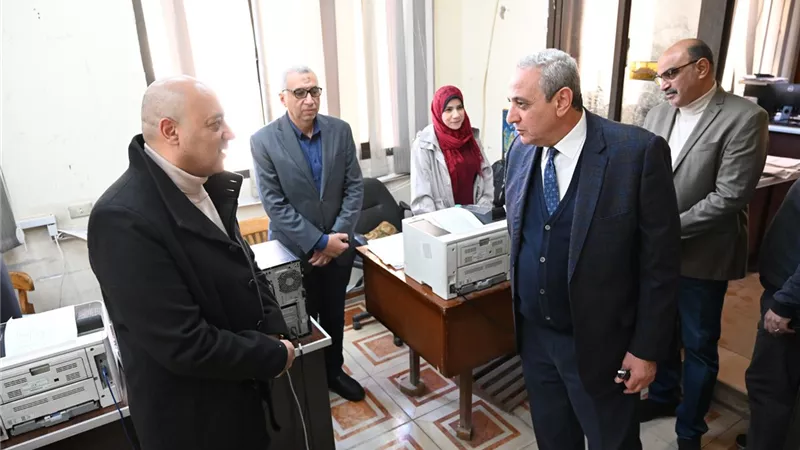 توجيهات محافظ الغربية خلال جوله مفاجئة بإدارات ديوان عام المحافظة