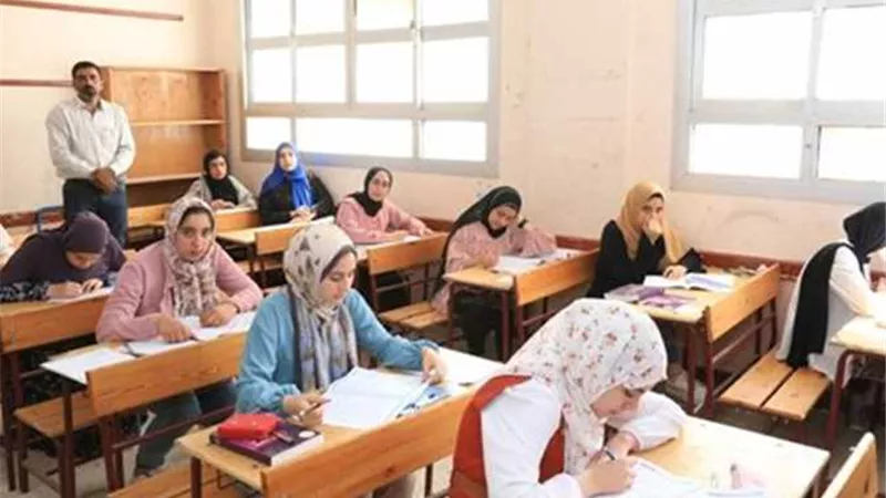 مواعيد امتحانات صفوف النقل والشهادة الإعدادية 2026 في الجيزة