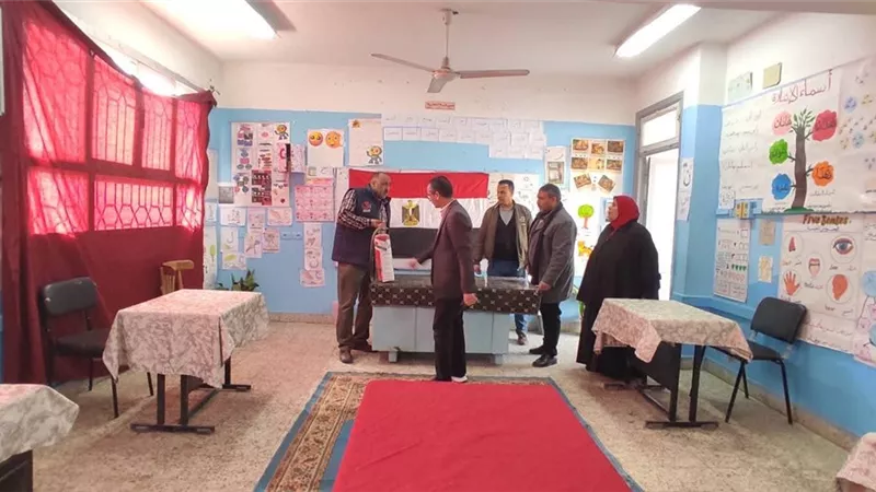 رئيس مركز ومدينة أبو حمص يتفقد المقرات الانتخابية للوقوف على جاهزيتها