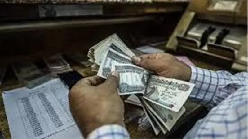 توجيه السيسي بخفض الدين.. خبراء: يفتح المجال لمشروعات التنمية وتحفيز الاستثمار