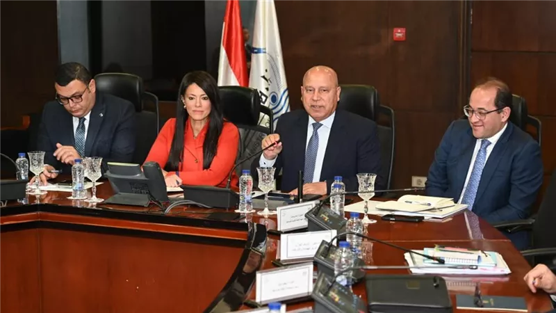 الحكومة تضع منظومة مستدامة لمرافق المناطق الصناعية وترشيد استهلاك المياه