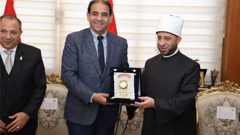 وزيرا الأوقاف والتعليم العالي ومفتي الجمهورية يفتتحون مستشفى بورسعيد الجامعي