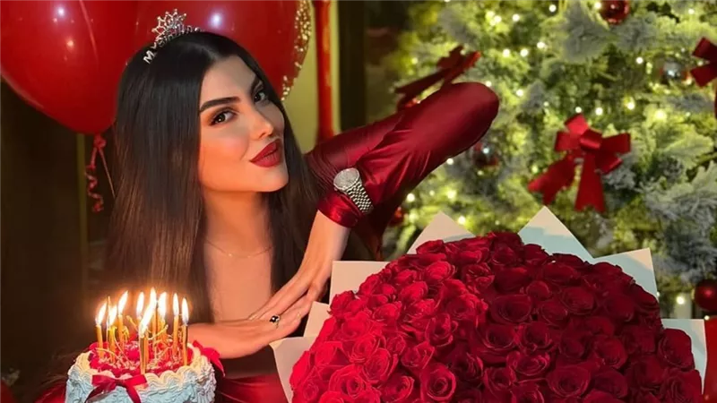بالورود والبالونات.. دعاء صلاح تشارك متابعيها أجواء الكريسماس