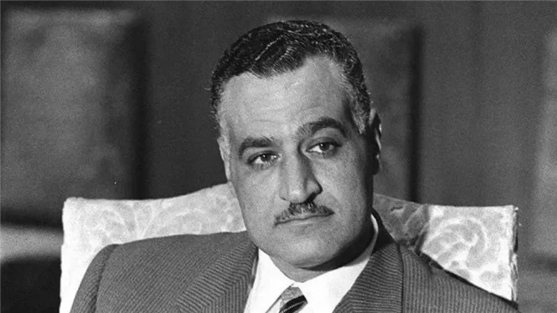 كالون مغلق وخلاف قديم..القصة الكاملة لطرق شقيق جمال عبد الناصر أبواب الشرطة