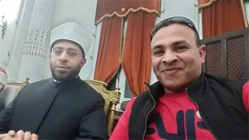 «ميراثُ فهمٍ وأدبٍ وحال».. ماذا قال محمد أبوالعلا بعد مغادرته «دولة التلاوة»؟ 