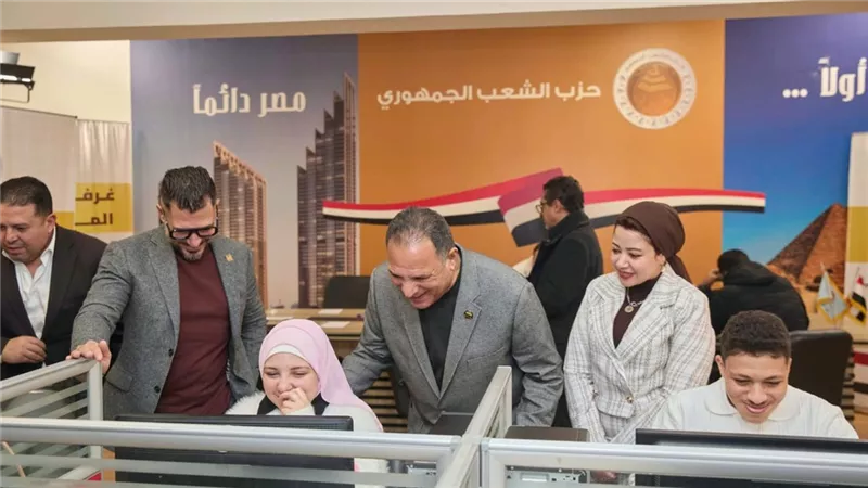 غرفة العمليات المركزية لـ الشعب الجمهوري تتابع الإعادة بالدوائر الـ19 الملغاة