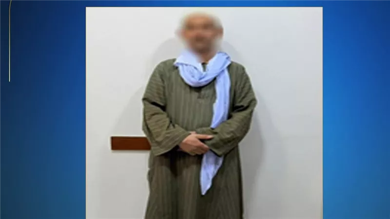 ضبط شخص بحوزته بطاقات شخصية ومبالغ مالية للتأثير على الناخبين بسوهاج