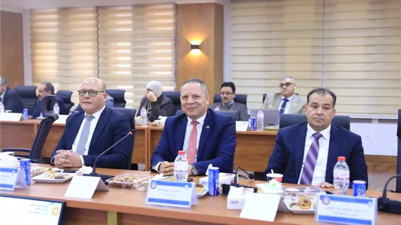رئيس جامعة دمياط يشارك في اجتماع المجلس الأعلى للجامعات ببورسعيد