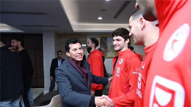 وزير الرياضة يزور معسكر منتخب اليد قبل السفر للمشاركة في أمم إفريقيا