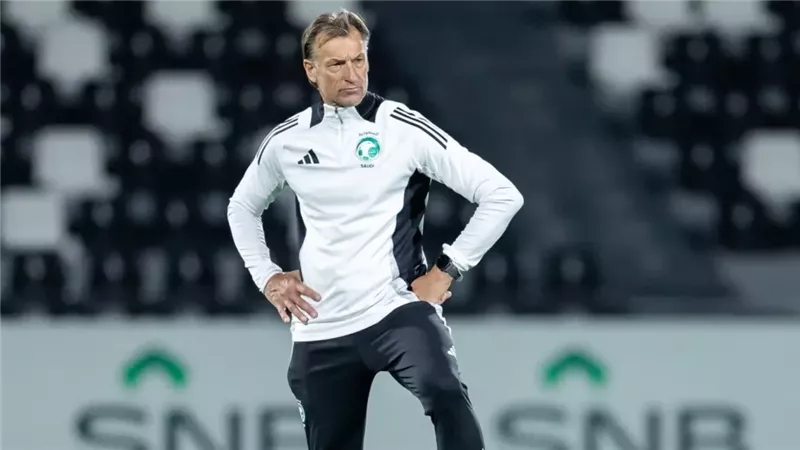 يقود الخضر في المونديال.. الاتحاد السعودي ينهي الجدل بتجديد عقد هيرفي رينارد