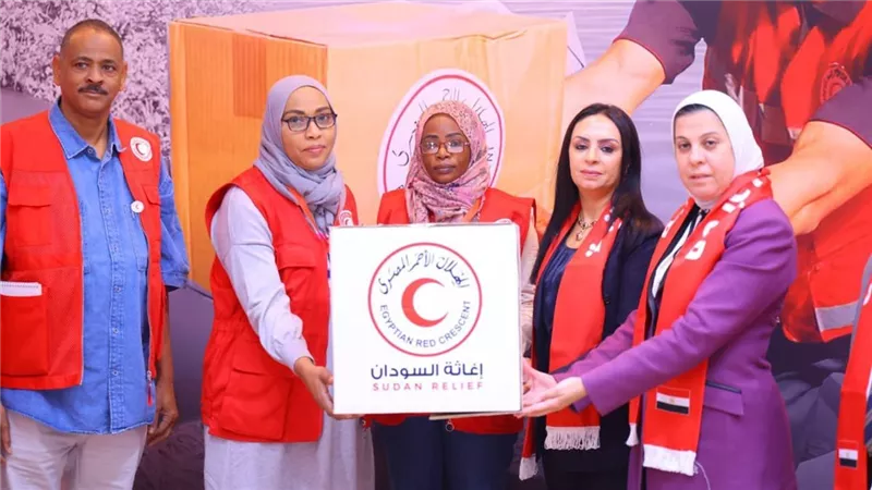 وزيرة التضامن الاجتماعي تطلق قافلة مساعدات إنسانية لدعم الأشقاء في السودان