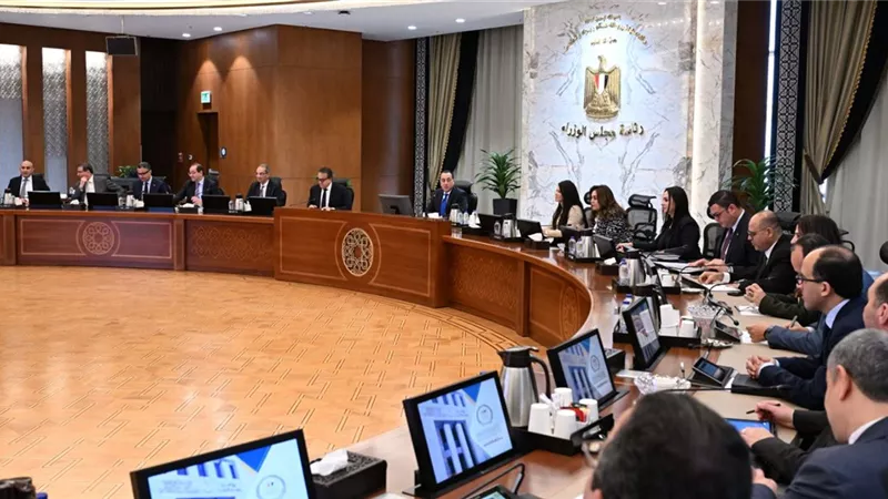 رئيس الوزراء يترأس اجتماع اللجنة الوزارية للعدالة الاجتماعية