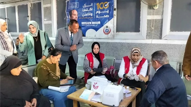رئيس مدينة سمسطا ببني سويف يتابع ملف المتغيرات المكانية والمبادرة الرئاسية