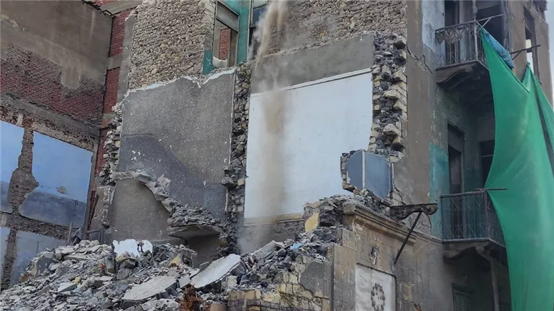 وزيرة التنمية المحلية: إزالة التعديات المخالفة وبدء هدم عقار آيل للسقوط بشبرا