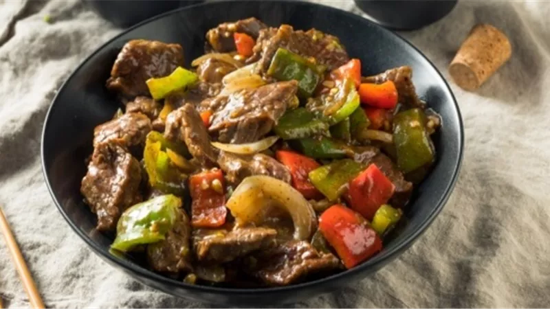 طريقة عمل اللحمة بالبصل.. خطوات سهلة وبسيطة لست البيت