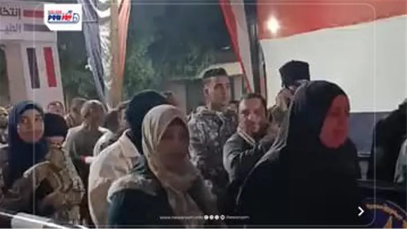 إقبال كثيف في الدقائق الأخيرة على لجنة كفور النيل بالفيوم 