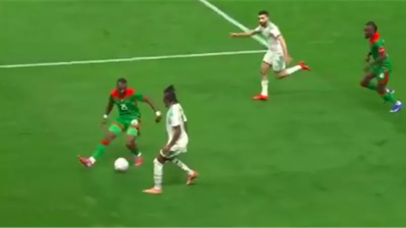 أهداف وملخص مباراة الجزائر وبوركينا فاسو المثيرة في كأس أمم إفريقيا 2025