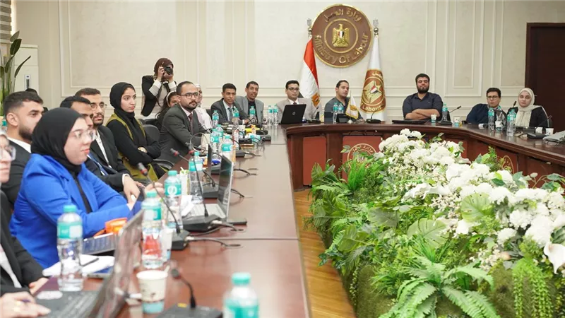 وزارة العمل تطلق الدفعة الأولى من برنامج 