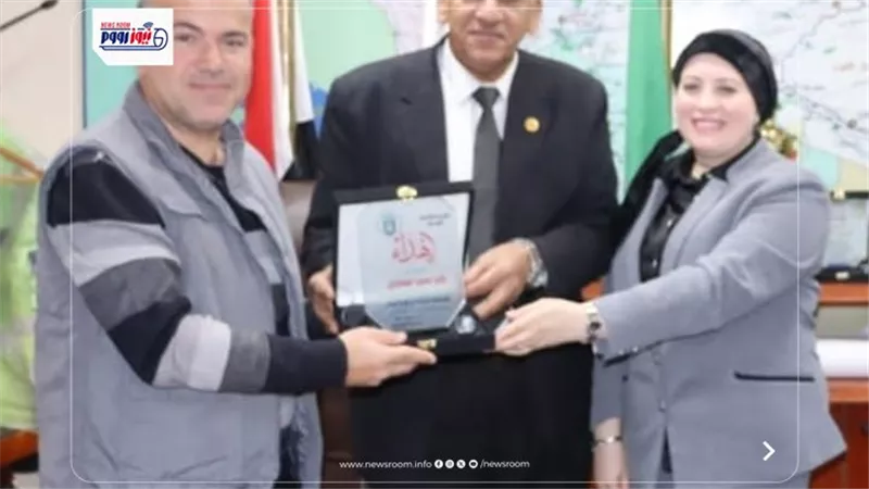 تقديرًا لدور العاملين.. رئيس «مياه الفيوم» يستقبل وفد اتحاد العمال بالمحافظة