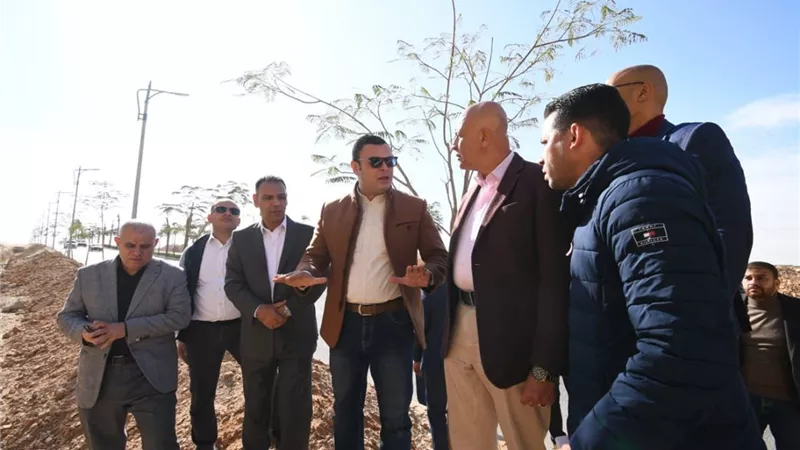 وزير الإسكان يتفقد موقفًا إقليميًا ومجمعًا شرطيًا بحدائق العاصمة