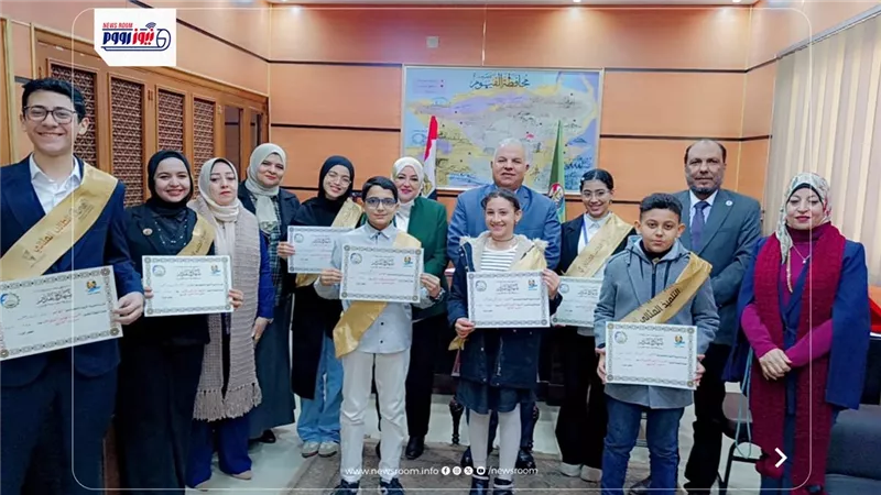 «قبيصي» يكرم الفائزين في مسابقة الطالب المثالي والطالبة المثالية بالفيوم