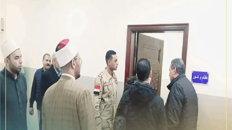مدير أوقاف الإسكندرية يتفقد المركز الطبي بمسجد الحق المبين ببشاير الخير