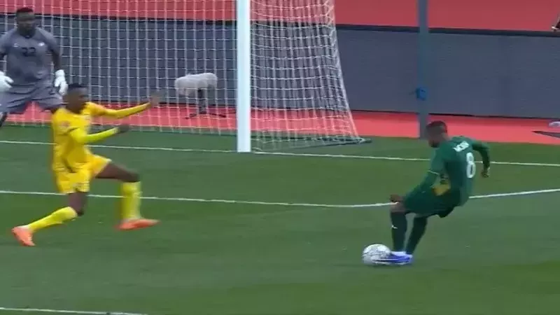 نتيجة وأهداف مباراة جنوب أفريقيا وزيمبابوي اليوم (1-1) في الأمم الإفريقية 2025