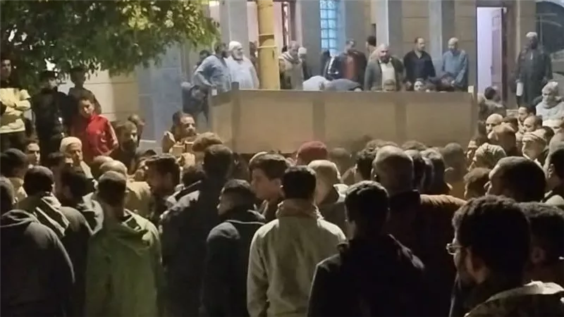 جنازة مهيبة للسائق شهيد الشهامة بعد وفاته أثناء إنقاذ ركاب ميكروباص بالبدرشين