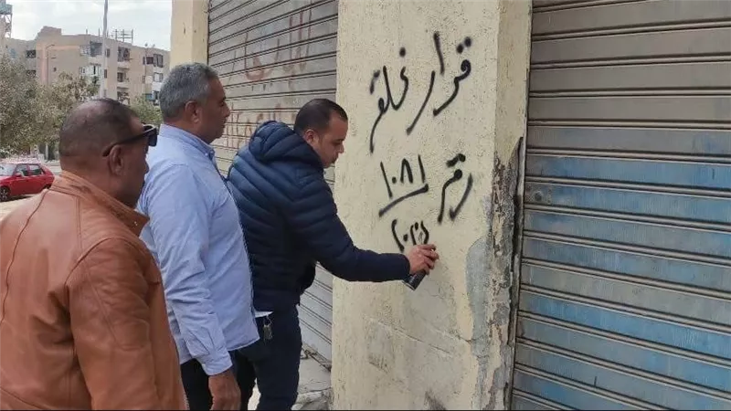 غلق وتشميع منشآت مخالفة وحملات إشغالات مكثفة بمدينة العبور بمحافظة القليوبية 