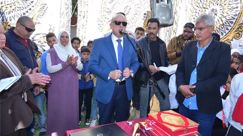 محافظ الأقصر يدشن مشروعات تعليمية وتنموية بالقرنة وسط استقبال شعبي