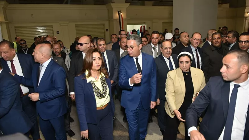 افتتاح سوق ومعرض مستلزمات الأسرة والسلع الغذائية المخفضة بموقف السبتية الجديد