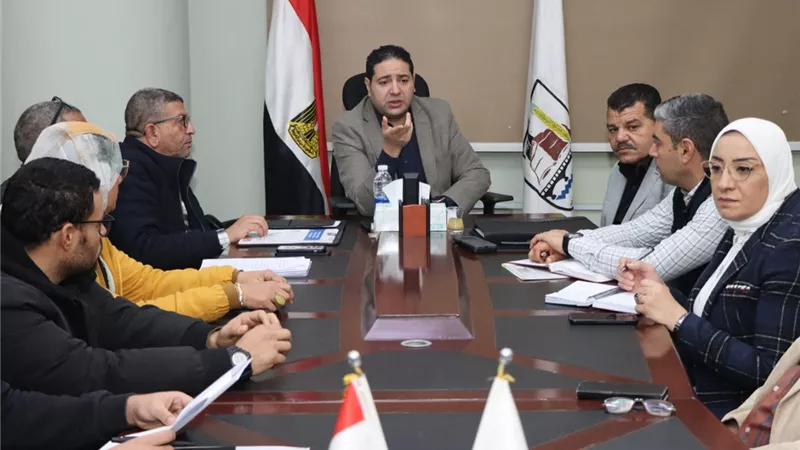 اجتماع موسع لمراجعة أسعار وتقارير المعاينات في ملف التقنين ببنى سويف