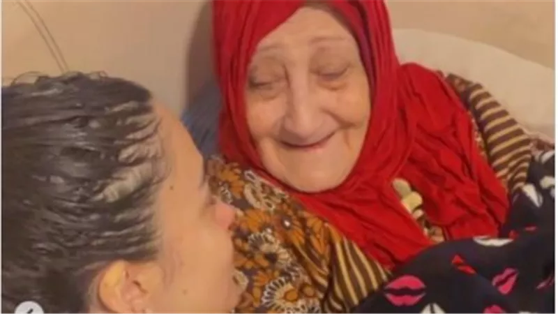 بصورة مع 